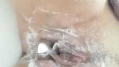 Fur Pie stuffing giant shampoo bottle in my soap filked cum-hole - 7 image
