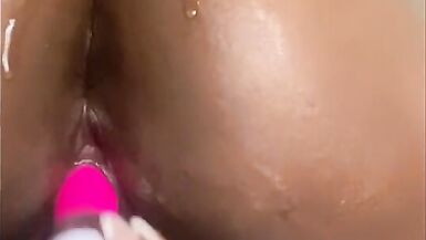 Home alone diary ,my stud is pink and white - 6 image