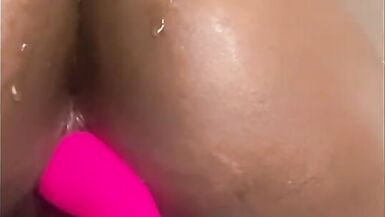 Home alone diary ,my stud is pink and white - 7 image