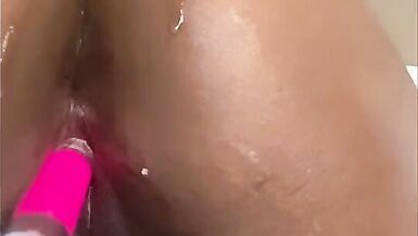 Home alone diary ,my stud is pink and white - 9 image