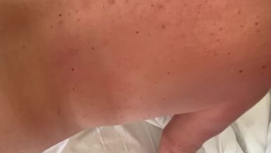 Bu bebek web kamerasına kadar onu doldurdu ve sonra yükümü annesine boşalttı AŞK BUBBLESı becermek istiyorum - 1 image