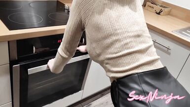 My Step Mommy receives Stuck in the Oven - 2 image