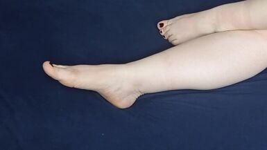 souhaite que je joue avec ton jouet et que je fasse un pied de nez à mon propre jouet