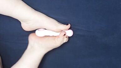 souhaite que je joue avec ton jouet et que je fasse un pied de nez à mon propre jouet - 10 image