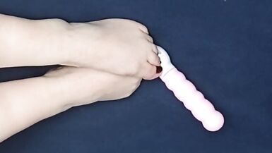 souhaite que je joue avec ton jouet et que je fasse un pied de nez à mon propre jouet - 8 image