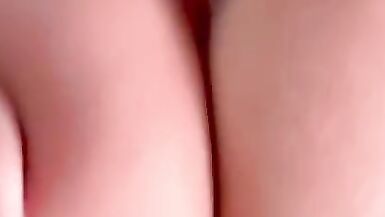 Cumming on her thick arse after doggy fuck