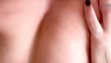 Cumming on her thick arse after doggy fuck - 8 image