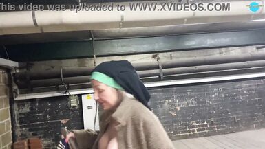 Street Cutie che balla nuda - 8 image