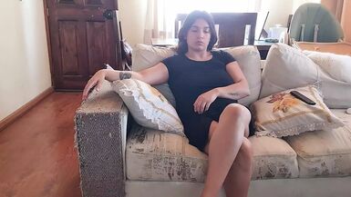 mama masturbating whilst watching tv - 1 image