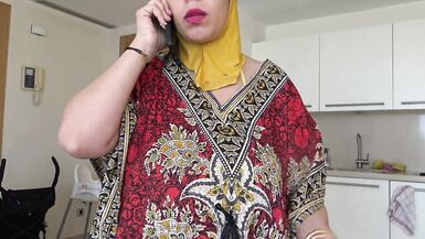 Beurette arabe a la chatte chaude poilue se fait defoncer par son boss britanique - 10 image