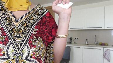 Beurette arabe a la chatte chaude poilue se fait defoncer par son boss britanique - 11 image