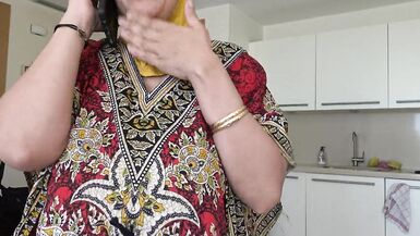 Beurette arabe a la chatte chaude poilue se fait defoncer par son boss britanique - 6 image