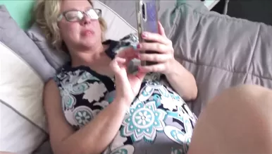 Shocked mom milf porn videos at Zeenite