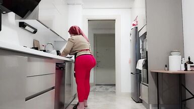 my slut big ass stepmom caught me watching at her ass - 2 image