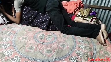 Une femme nouvellement mariée baise dans une pièce sécurisée de sa maison (Vidéo officielle de Localsex31) - 2 image