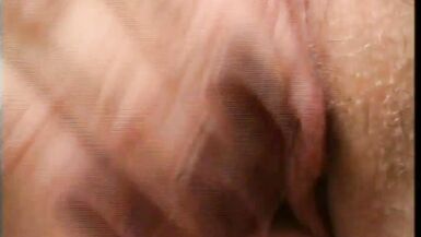 milf wants to touch her hot pussy