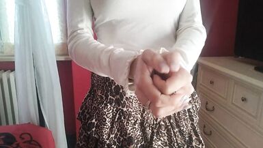 Una dottoressa formosa controlla se sai già come eiaculare - 7 image