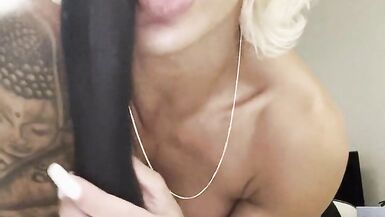 Milf Bodybuilder Muscular Joi Masturbation - 8 image