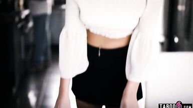 A mulher traidora tem de foder o sogro pelo seu silêncio - 3 image