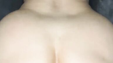 Ich ficke meinen Mann, bis er auf meinen Arsch losgeht - 6 image