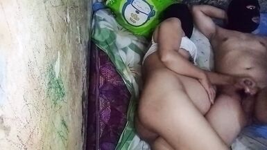 La femme de mon voisin est enceinte et a des rapports sexuels