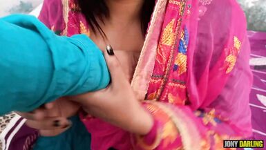 POV Punjabi Bhabhi Ko padoshi ne jabardasti pel diya真实自制性爱视频 by jony darling Clear hindi audio - 2 image