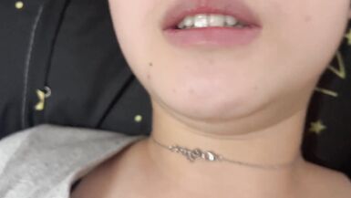 belle-maman apprécie que ma bite senfonce dans le côté obscur de ce corps parfait