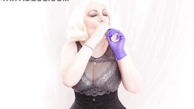 latex and nitrile medical gloves - suck dildo - cum to face - ahegao (Arya Grander)