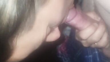 XXX Fazer um broche antes de dormir XXX - 2 image