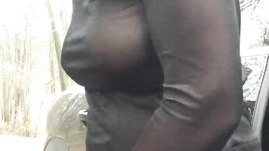 Arrêt de la voiture à laide dune giclette