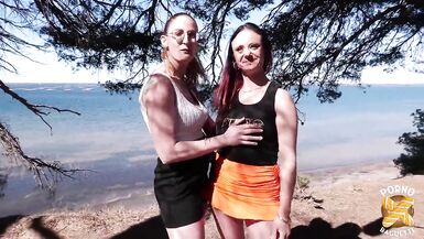 Arianna, a pretty brunette, has her first threesome - 5 image