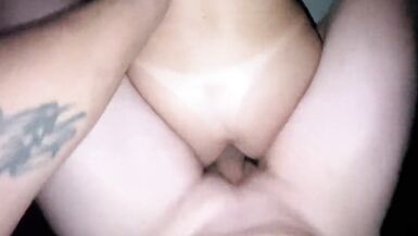 Luna enculée dans le cinéma échangiste - 15 image