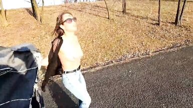 She pee through pants and flashing in a public park - 14 image