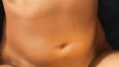 Big Breasted MOM wird NUTTED ON - 4 image
