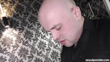 Bar meet fuck and creampie for Victoria - 5 image