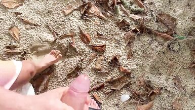 After anal sex with this milf, I cum in front of everyone - 5 image