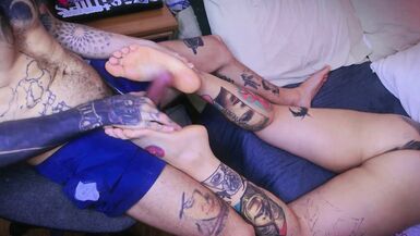 My stepson masturbates with my feet and cums on my toes - 7 image