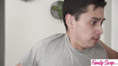 Aria Valencia starts a swap family Fuck-fest stuck in a basket - S7:E2