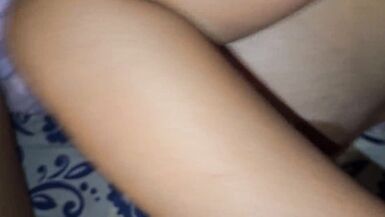 Mature lets me masturbate with her and I end up on her tits - 6 image