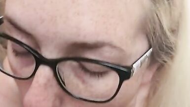 We started to film, but he barely lasts 2 minutes inside my tight pussy! - Mama_Foxx94 - 3 image