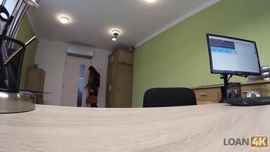 LOAN4K. Paraya ihtiyaç duymak şehvetli, düzgün vücutlu bir büyücü yapar - 2 image