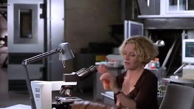 Elisabeth Shue in Hollow man - 9 image