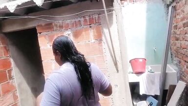 Jai embauché cette fille et jai été surpris de voir quelle avait un beau cul.