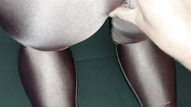 BBW MILF fuck doggy in leggins and high Heels and creampie - 3 image