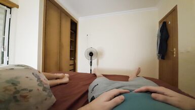 Condividere il letto con la matrigna - 4 image