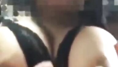 Mi madura acepta una videollamada conmigo y me dice que es sólo por diversión - 6 image