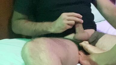 Milf & fetish. She jerks me off with her feet and massages my balls while showing me her pussy - 11 image