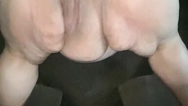BBW PUSSY SPREADING (#11) - 3 image