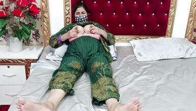 Most Beautiful Punjabi Bhabhi Fingers Pussy - 3 image