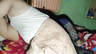 Sexy Sarmila Bhabhi Ko apna Mota lund se Khus Kar diya - 2 image